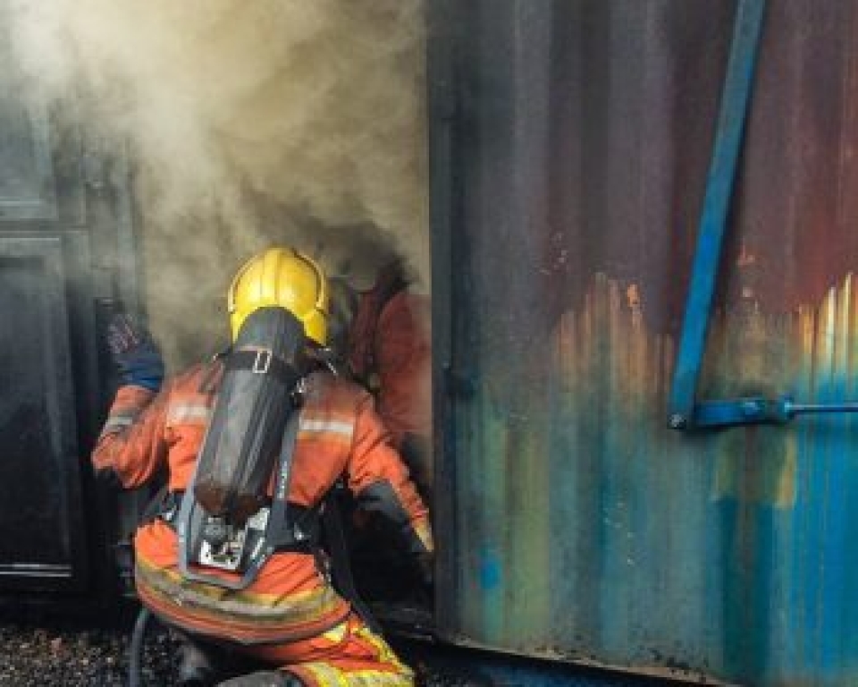 Dekontaminace hasiče a technických prostředků po zásahu u požáru